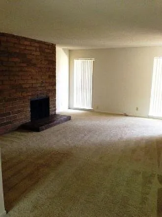 2 bed, 1152 sqft, $1,550 — Photo 3