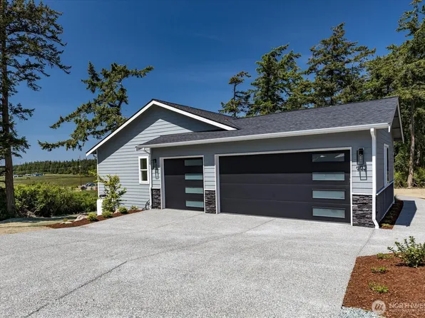 992 Walker Heights Place, Oak Harbor, WA 98277