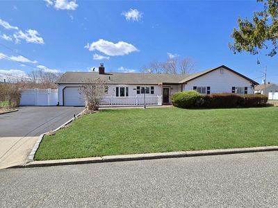 48 Bellwood Avenue, South Setauket, NY, 11720
