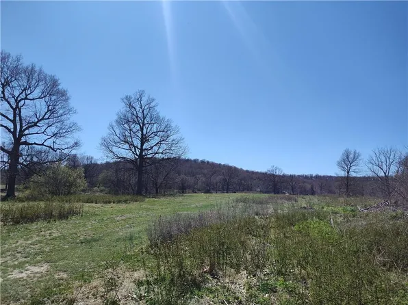 S Hewitt St, Springdale, AR 72764