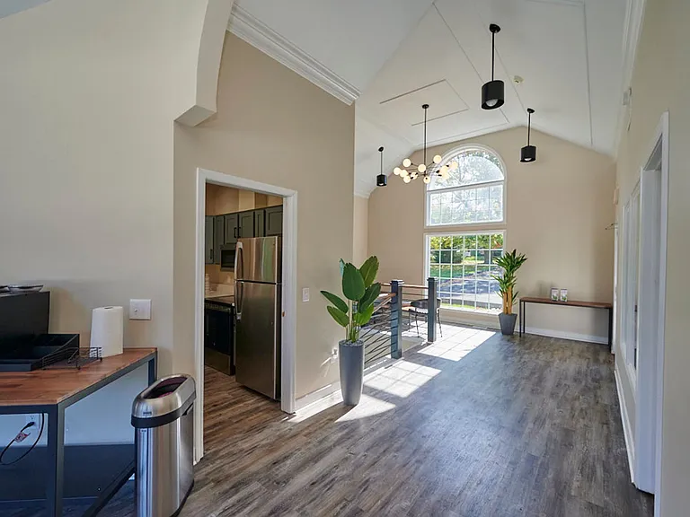 Grand Bay Apartments and Townhomes — Photo 26