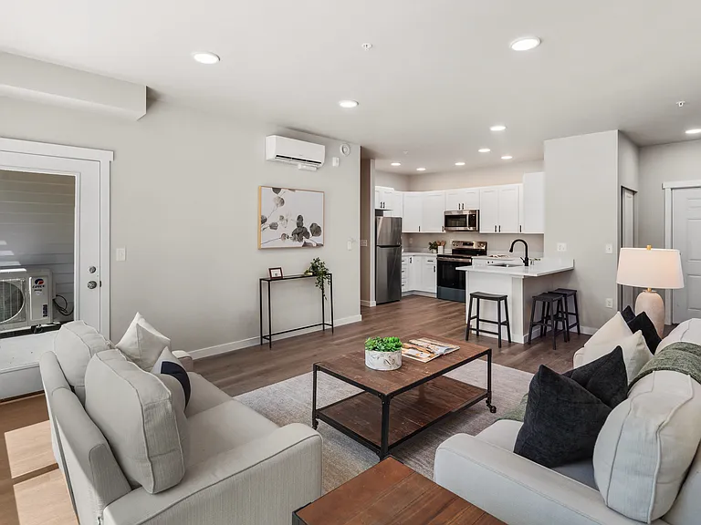 6400 Pacific Ave — Photo 6