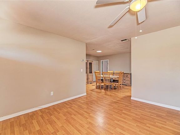 3rd image of 3485 Avanti Cir