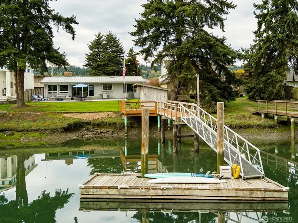8163 Sandy Hook Drive, Clinton, WA 98236