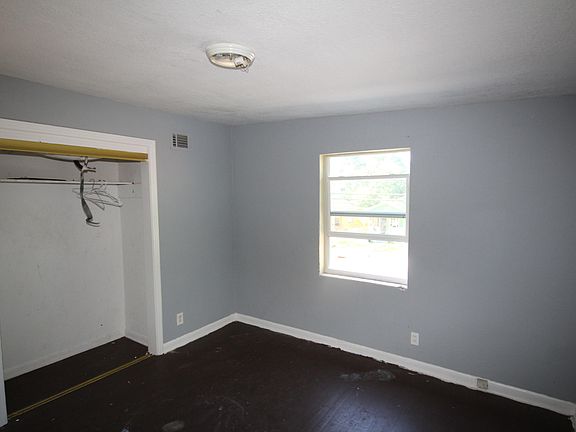 3rd image of 1845 W 13th St