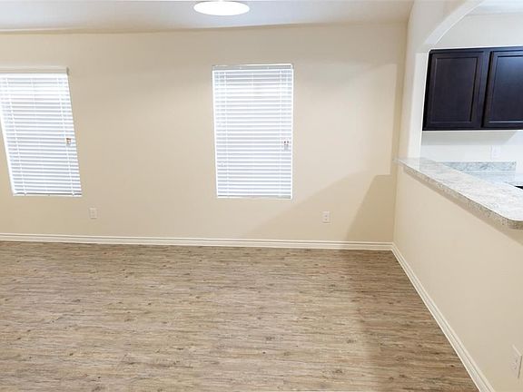 4th image of 5527 Long Arbor Ln