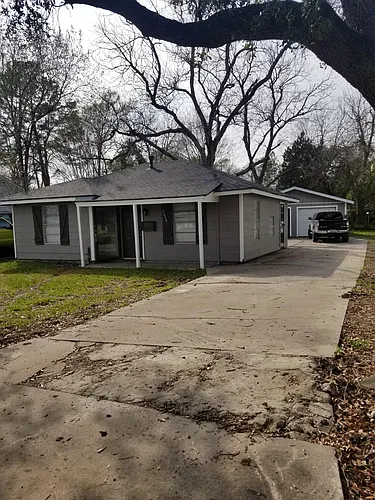 1218 Wagner St Photo 1