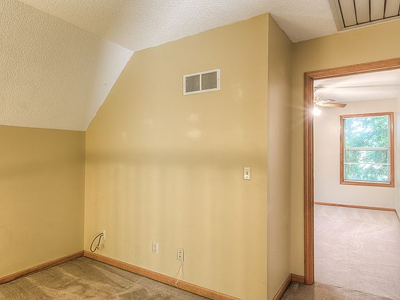 2nd image of 7021 Englewood Ave