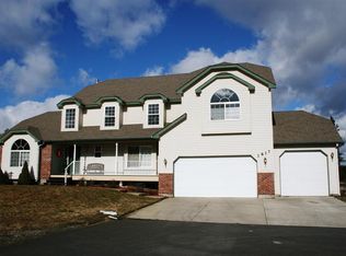 1817 E Whispering Springs Ln, Colbert, WA 99005