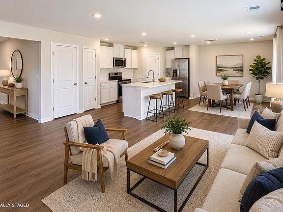 2nd image of 71 Redwing Dr