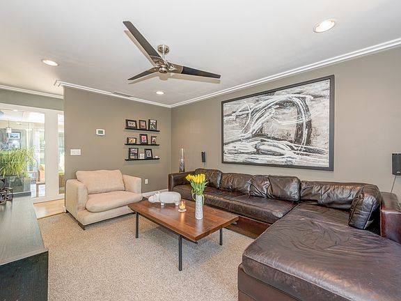 5th image of 1686 Dunwoody Pl