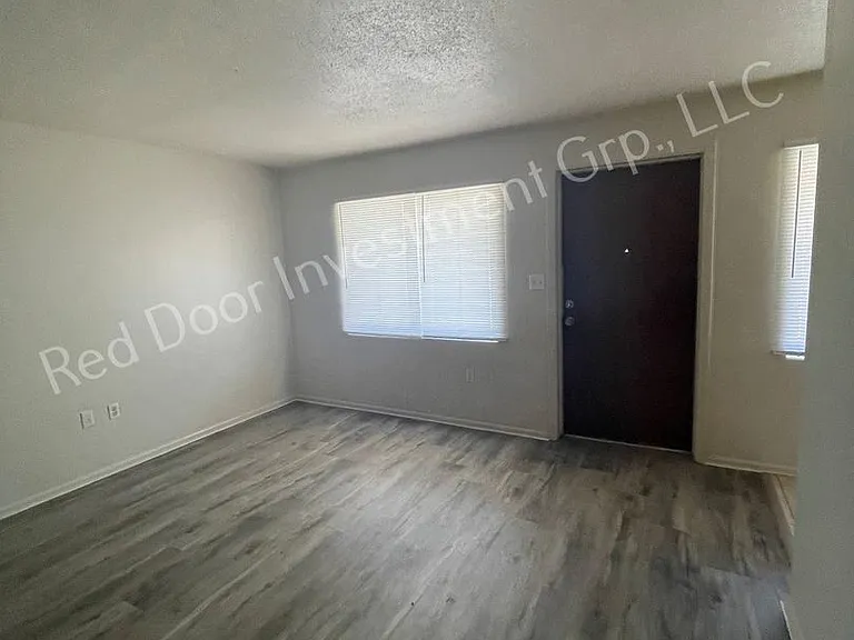 Robinswood — Photo 43