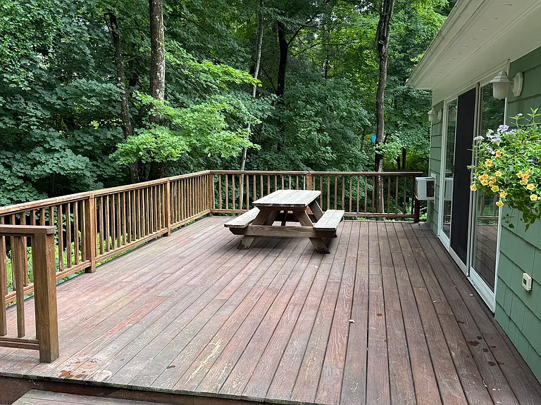 46 Topstone Dr — Photo 3