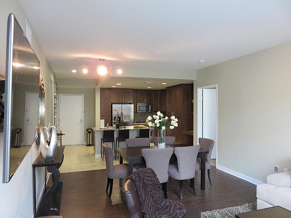 3rd image of 21301 Erwin St Unit 522