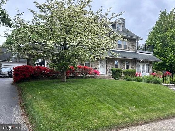 2nd image of 2310-12 N 52nd St