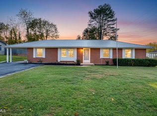 102 College View Dr, Greeneville, TN 37745