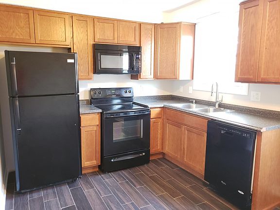 4th image of 610 Commerce St #14
