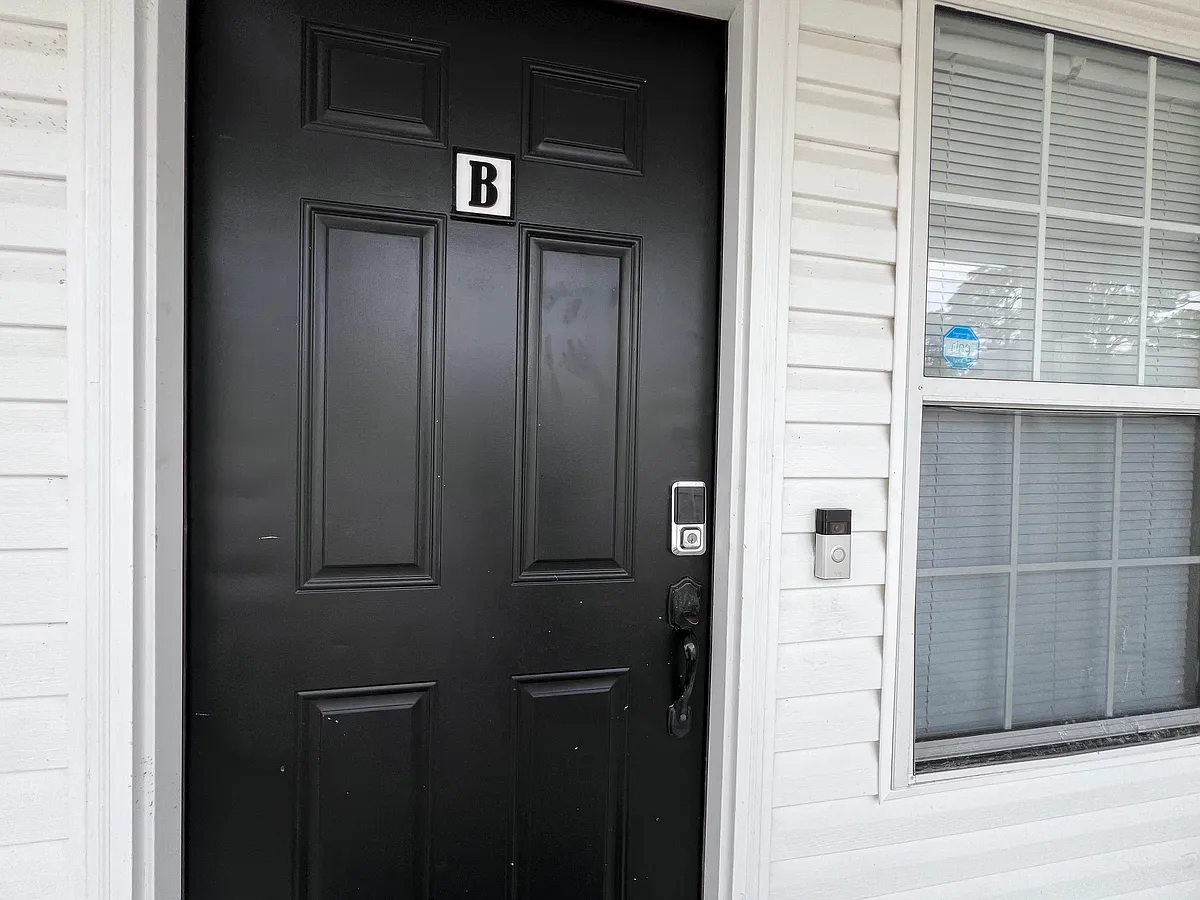 Building Photo - 2526 Laurie Ave #B