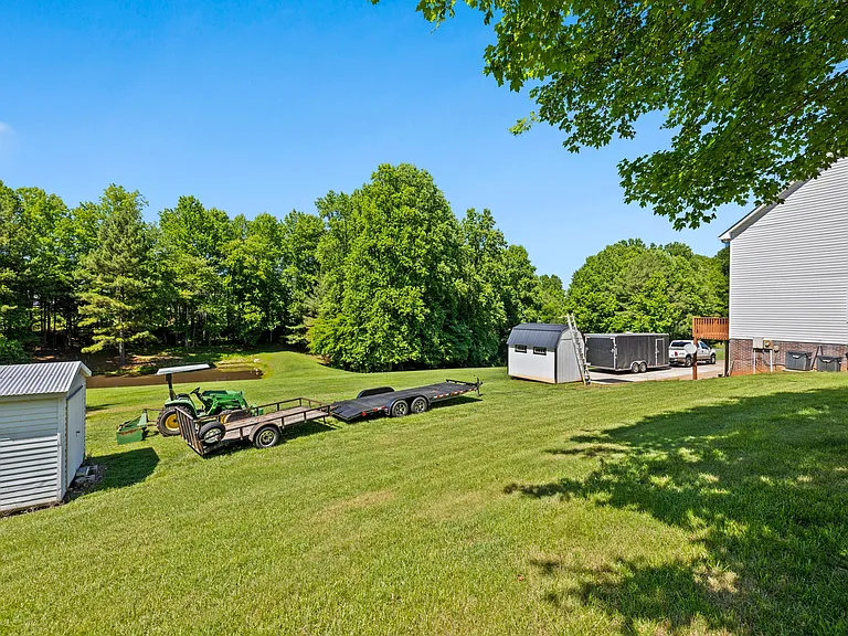 3010 Eaker Dr — Photo 49