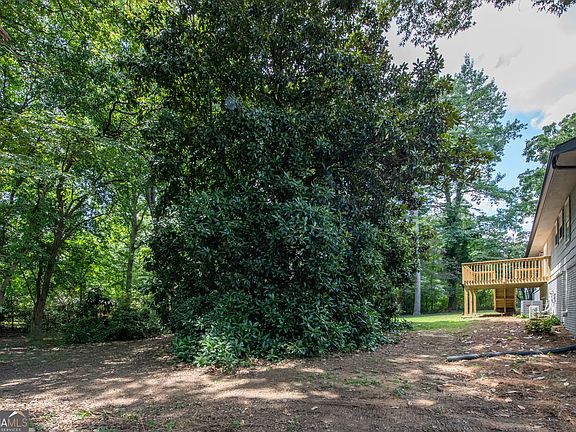 4th image of 6109 Ridge Way