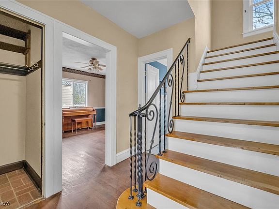 4th image of 17816 Lakewood Heights Blvd