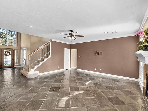 4th image of 27138 Kings March Ct