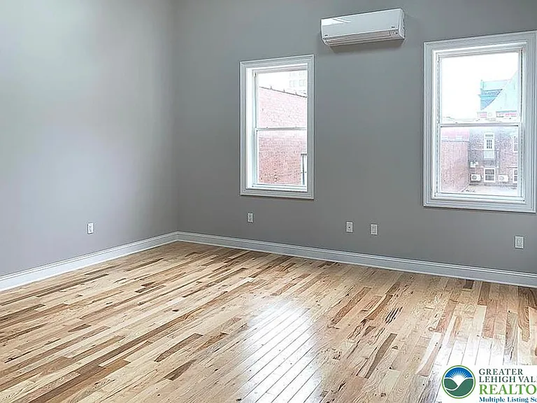 326 Church St N #2 — Photo 6