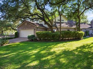 22 Champion Dr, Lakeway, TX 78734