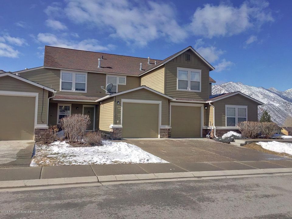 2nd image of 217 E Capital Ct