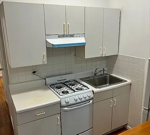 2nd image of 314 W 142nd St APT 3