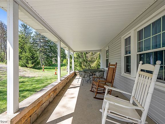 4th image of 32601 Eddy Rd