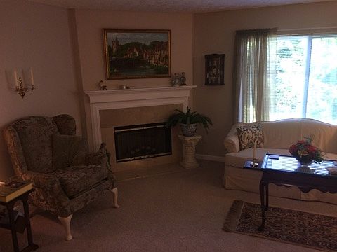 3rd image of 1604 Ashley Ct APT 202