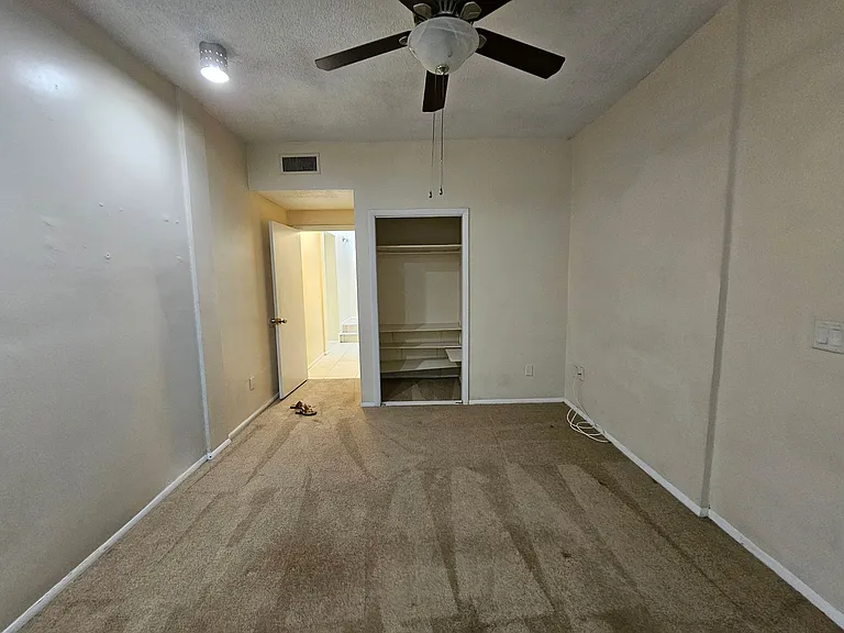 2818 SW 2nd Ave — Photo 45