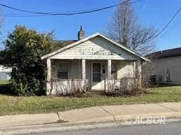5 Campbell St, The Plains, OH 45780