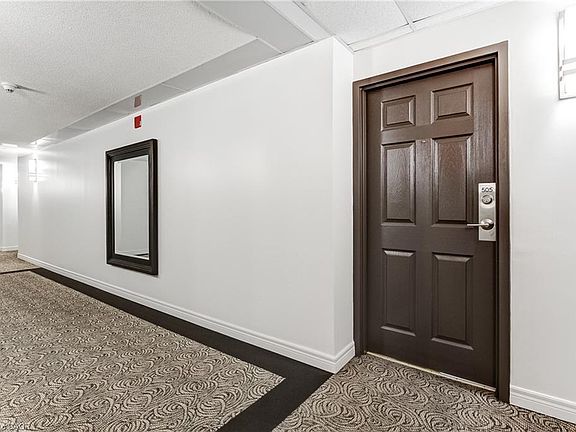 4th image of 3497 Upper Middle Rd #505