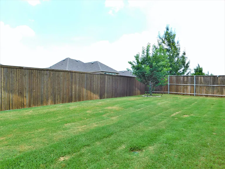 1321 Millican Ln — Photo 38
