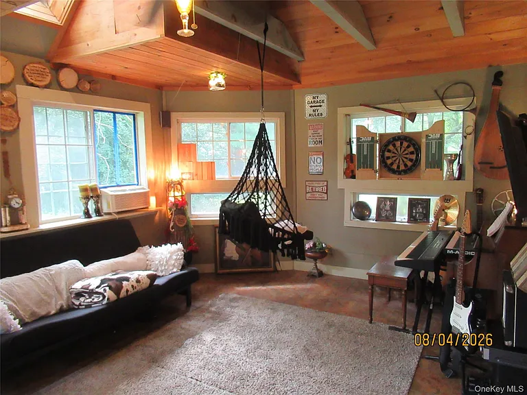463 Mountain Rd — Photo 12