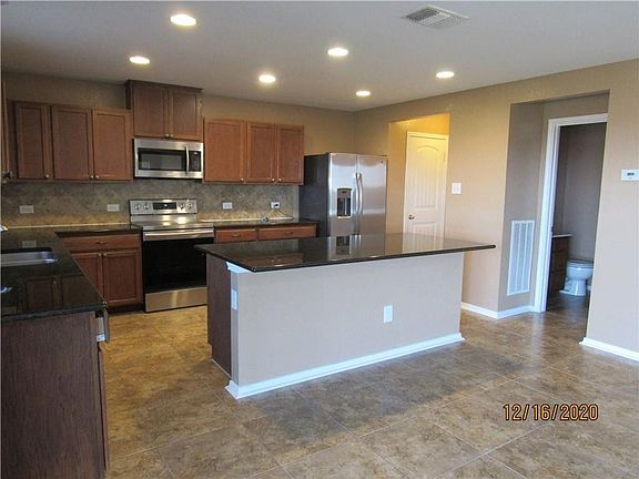 4th image of 110 Carrington St