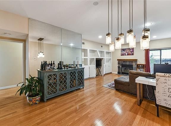 4th image of 3629 Ridgelake Dr APT 1