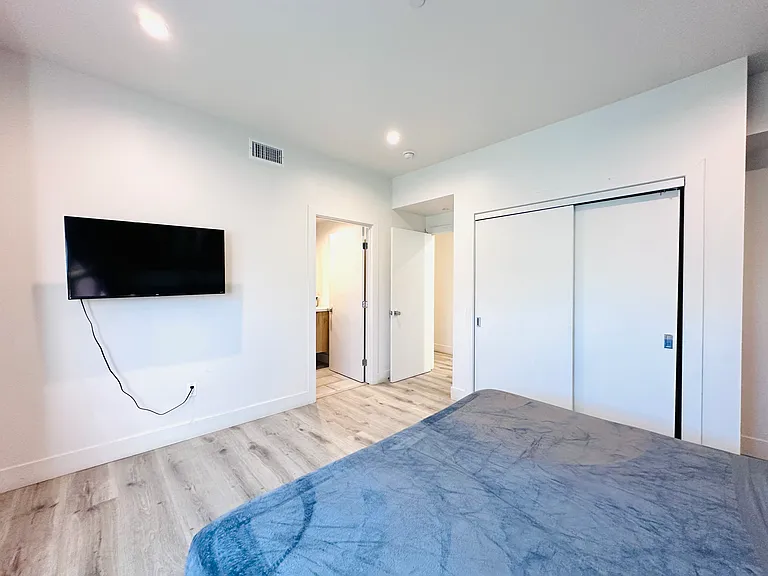 218 N Coronado St #216-1/2 — Photo 7