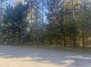 7 Olympiad Ave, Bridgewater, NS B4V 3S5