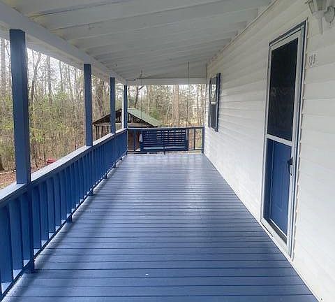 3rd image of 125 Walnut Ln