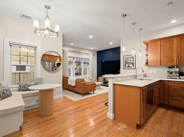 345 W Broadway #4, Boston, MA 02127