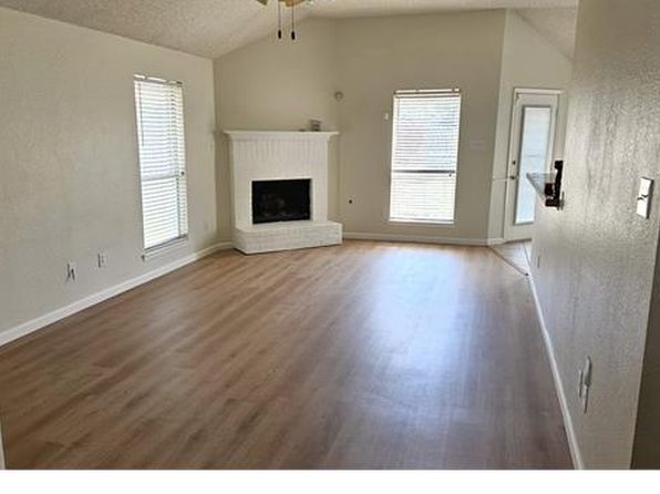 109 E Forestwood Dr