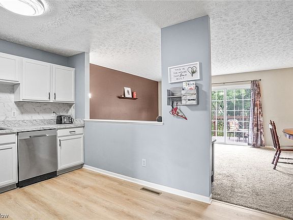 5th image of 9953 Beverly Ln #2-B