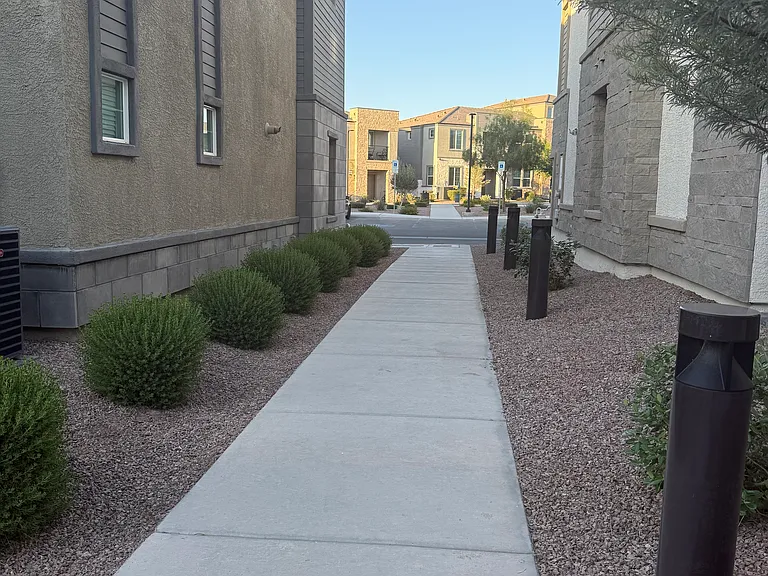 885 Almandine Pl — Photo 4