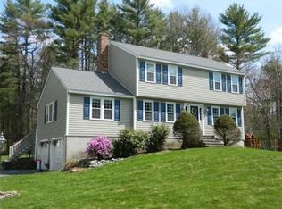 11 Stonecleave Rd, North Andover, MA 01845