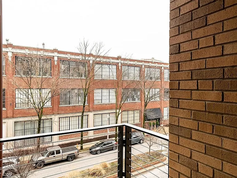 4101 Laclede Ave #312 — Photo 30