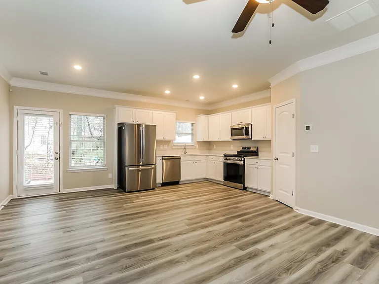 247 Turtle Creek Dr — Photo 5