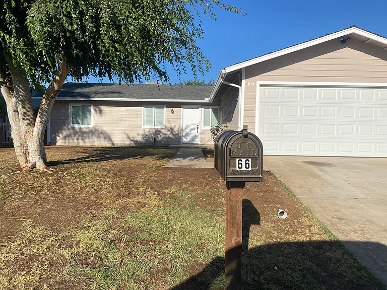 66 Redwood Ave — Photo 3